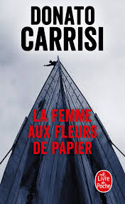 femme_aux_fleurs_de_papier.jpg