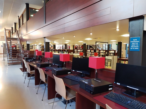 postes informatiques