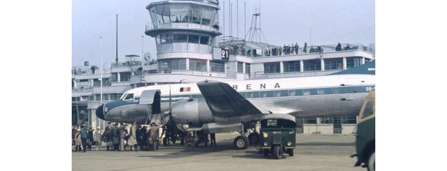Convair CV-440 de la compagnie Sabena à l’aéroport du Bourget, à la fin des années 1950