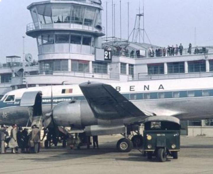 Convair CV-440 de la compagnie Sabena à l’aéroport du Bourget, à la fin des années 1950